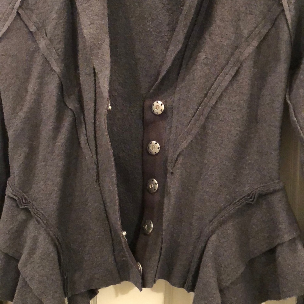 New Jacket style sweater with snaps grey size 2 - Picture 2 of 4